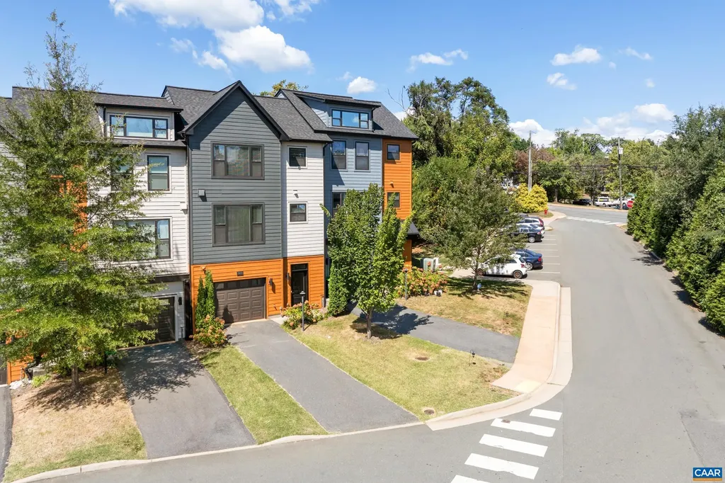 109 Junction Lane Charlottesville VA 22902