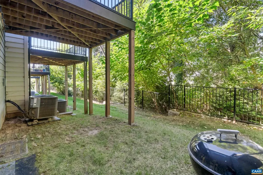 109 Junction Lane Charlottesville VA 22902