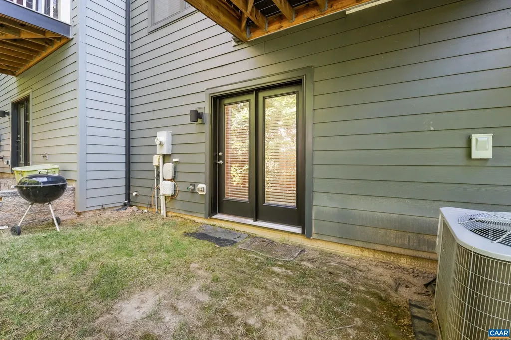 109 Junction Lane Charlottesville VA 22902