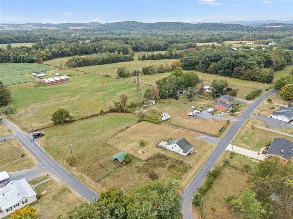 225 Stull Run Lane Grottoes VA 24441