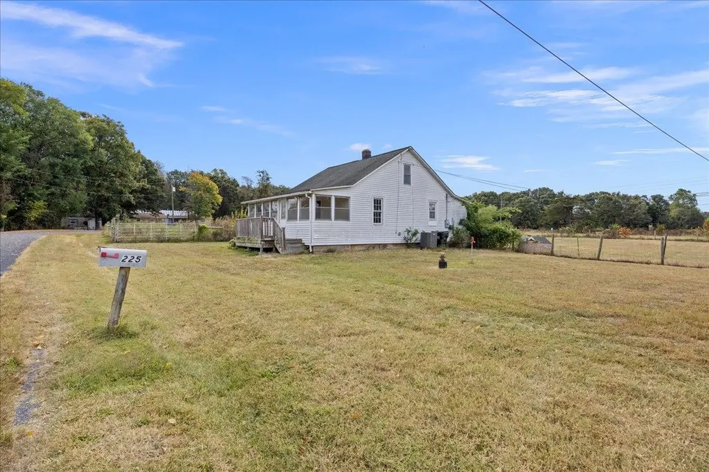 225 Stull Run Lane Grottoes VA 24441