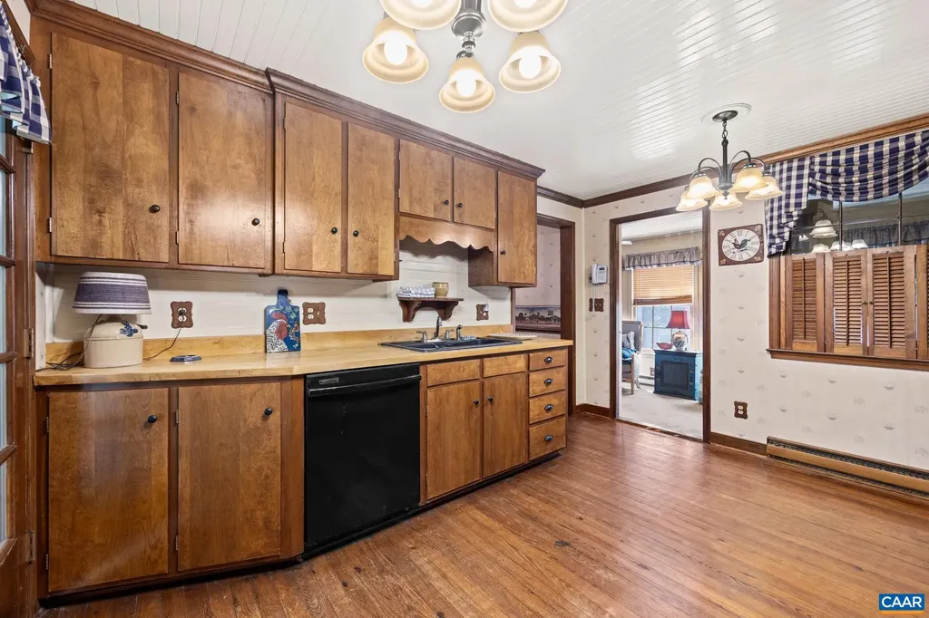 9290 Old Green Mountain Road Esmont VA 22937