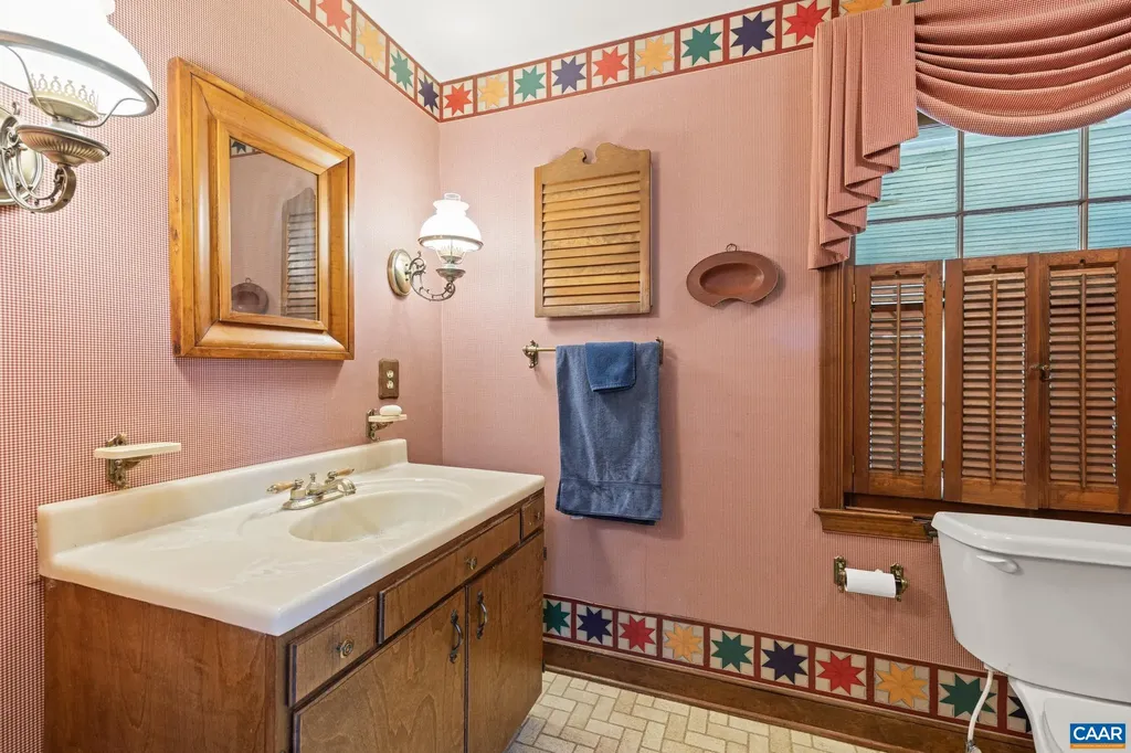 9290 Old Green Mountain Road Esmont VA 22937