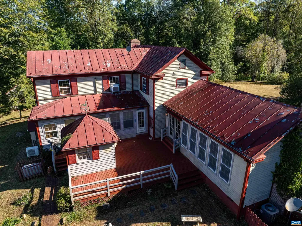 9290 Old Green Mountain Road Esmont VA 22937