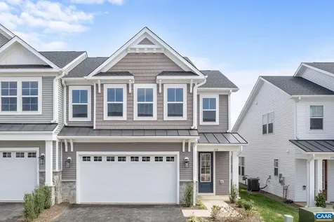 208 Sunbird Lane Waynesboro VA 22980