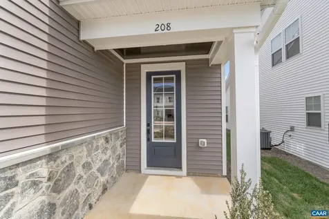 208 Sunbird Lane Waynesboro VA 22980