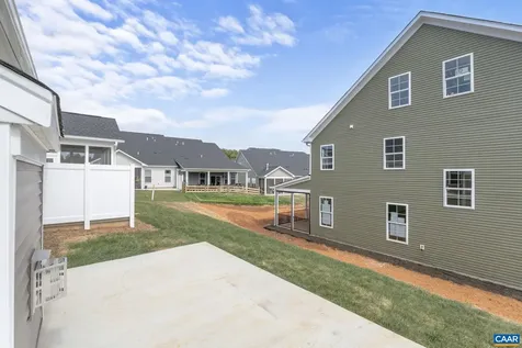 208 Sunbird Lane Waynesboro VA 22980