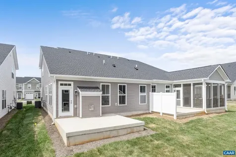 208 Sunbird Lane Waynesboro VA 22980