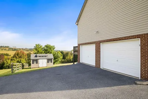 49 Johns Valley Drive Fishersville VA 22939