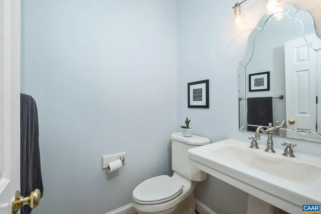 3070 Chimney Ridge Charlottesville VA 22911