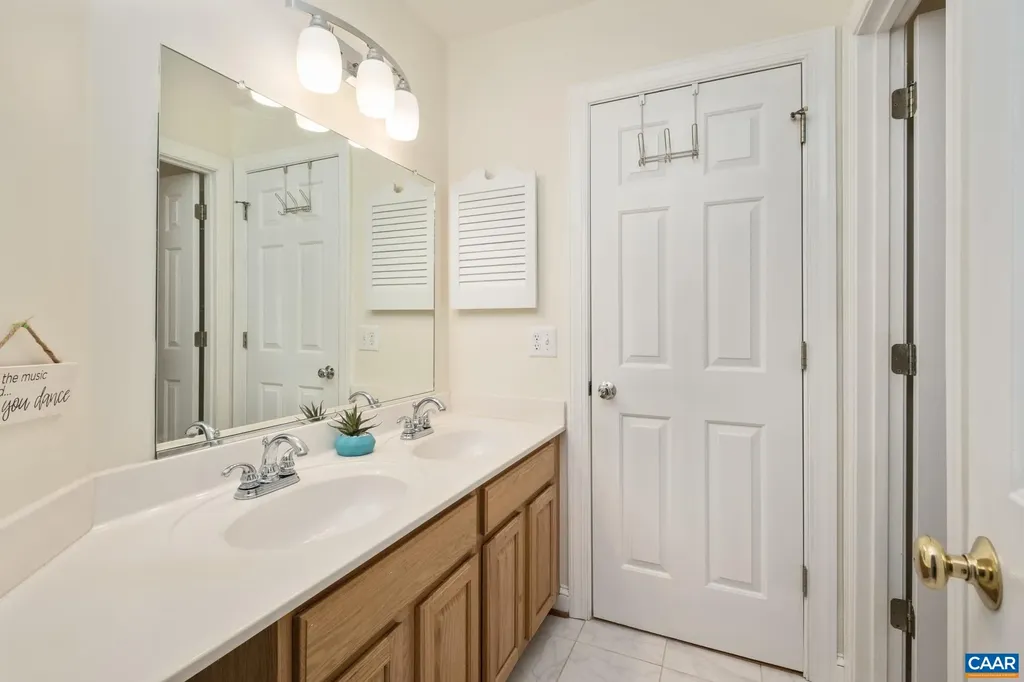 3070 Chimney Ridge Charlottesville VA 22911