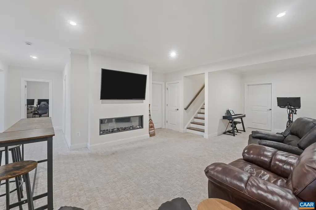 3712 Thicket Run Place Charlottesville VA 22911