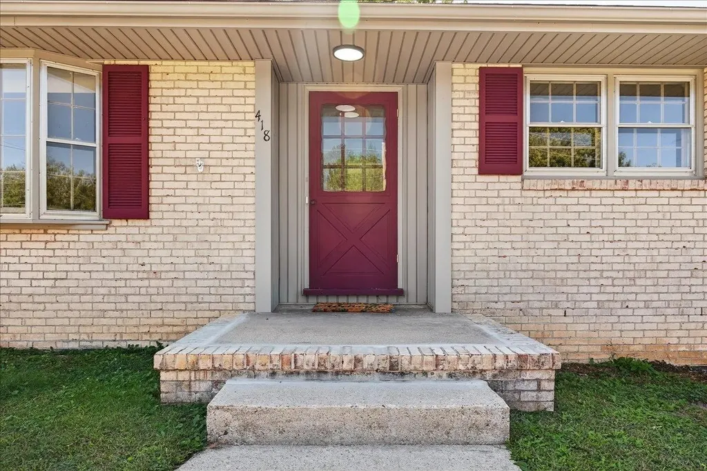 418 Cardinal Street Staunton VA 24401