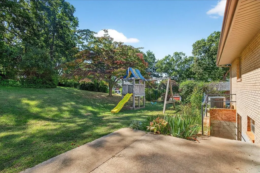 418 Cardinal Street Staunton VA 24401