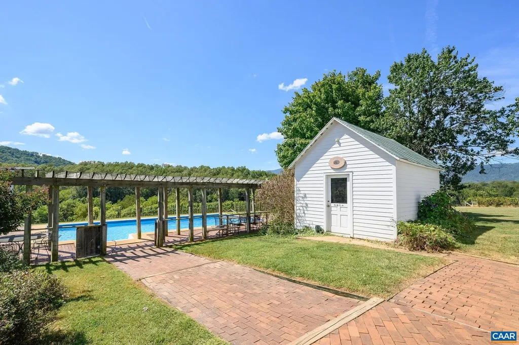 9175 Batesville Road Afton VA 22902