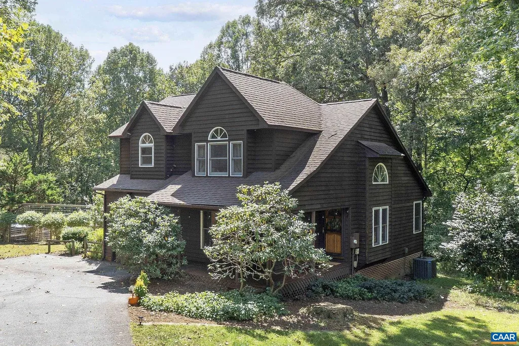 3915 William Court Charlottesville VA 22903