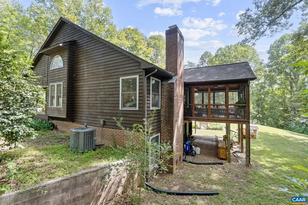 3915 William Court Charlottesville VA 22903