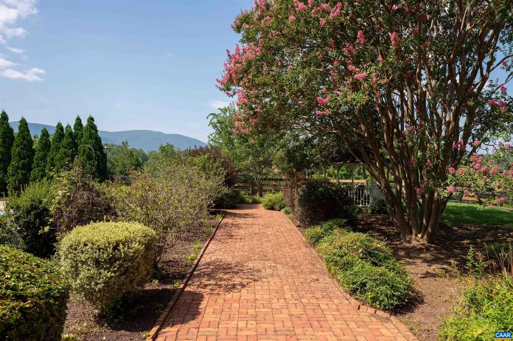 1141 Kingsway Road Afton VA 22920