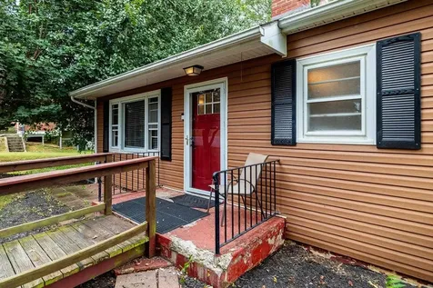 74 Beverley Court Staunton VA 24401