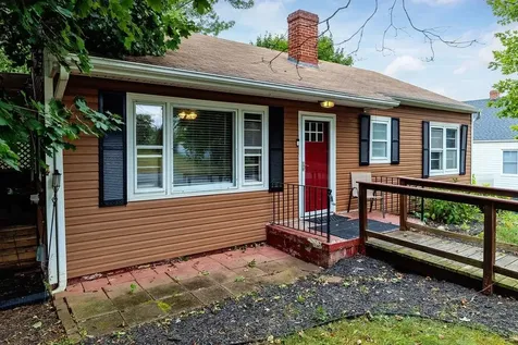 74 Beverley Court Staunton VA 24401