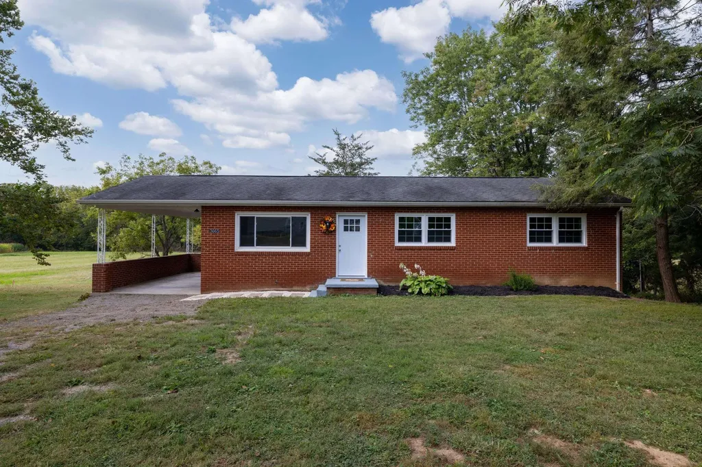 3665 Stoney Creek Road Edinburg VA 22824