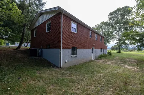 3665 Stoney Creek Road Edinburg VA 22824