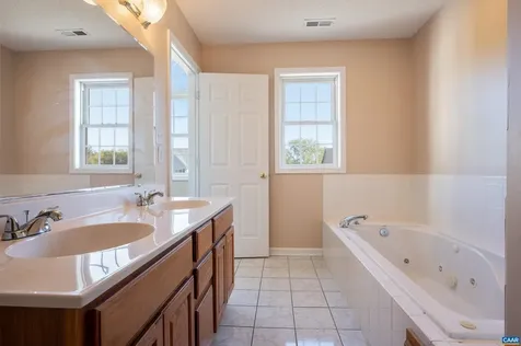 48 Lillian Drive Fishersville VA 22939