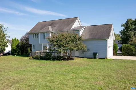 48 Lillian Drive Fishersville VA 22939
