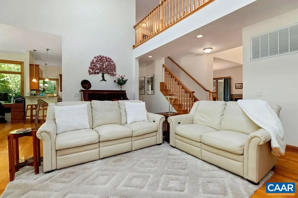 26 May Apple Lane Nellysford VA 22958