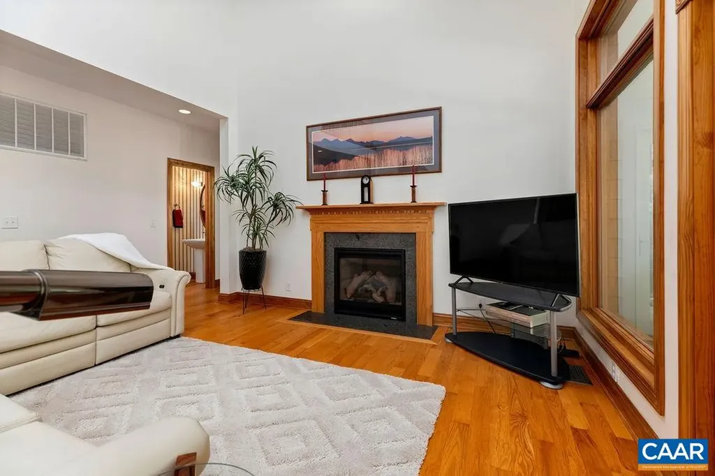 26 May Apple Lane Nellysford VA 22958