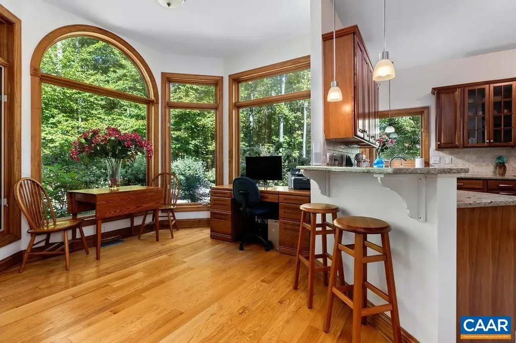 26 May Apple Lane Nellysford VA 22958