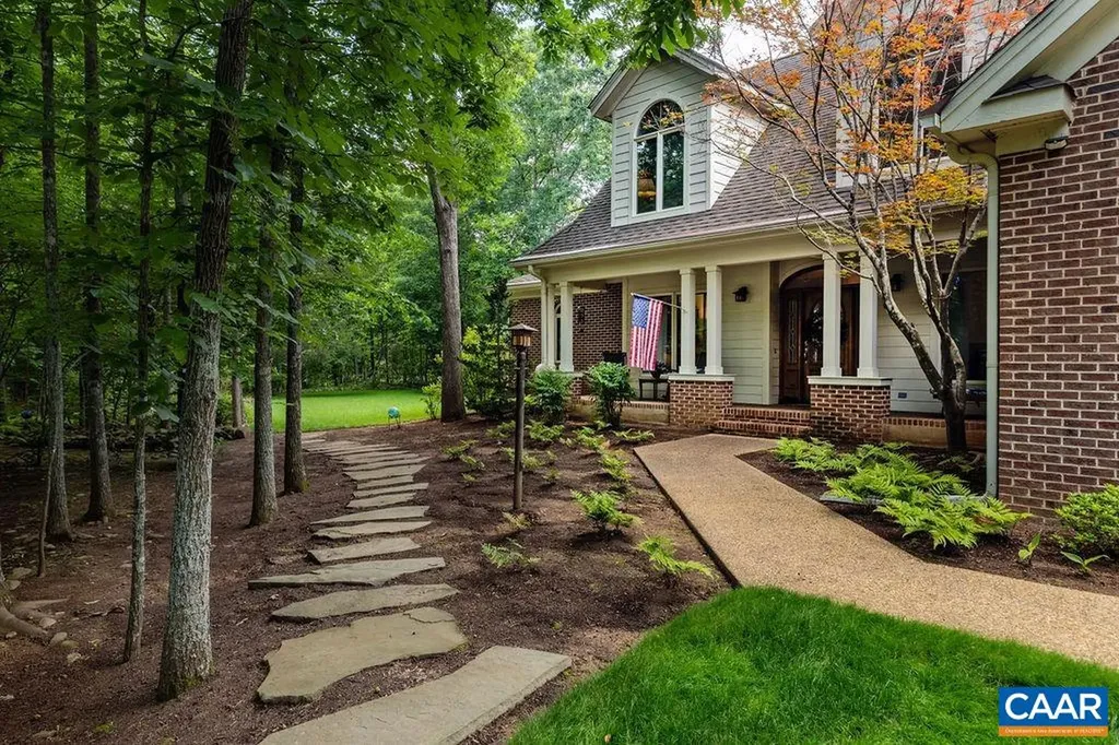 26 May Apple Lane Nellysford VA 22958