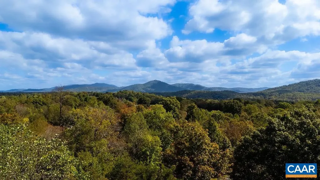 26 May Apple Lane Nellysford VA 22958