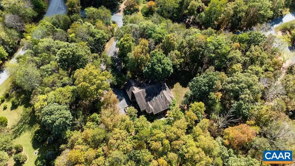 26 May Apple Lane Nellysford VA 22958