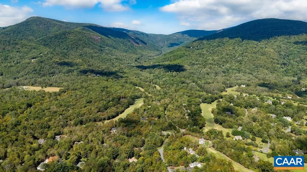 26 May Apple Lane Nellysford VA 22958