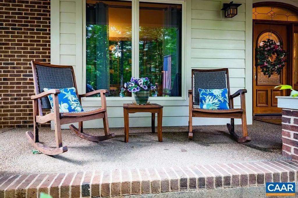 26 May Apple Lane Nellysford VA 22958