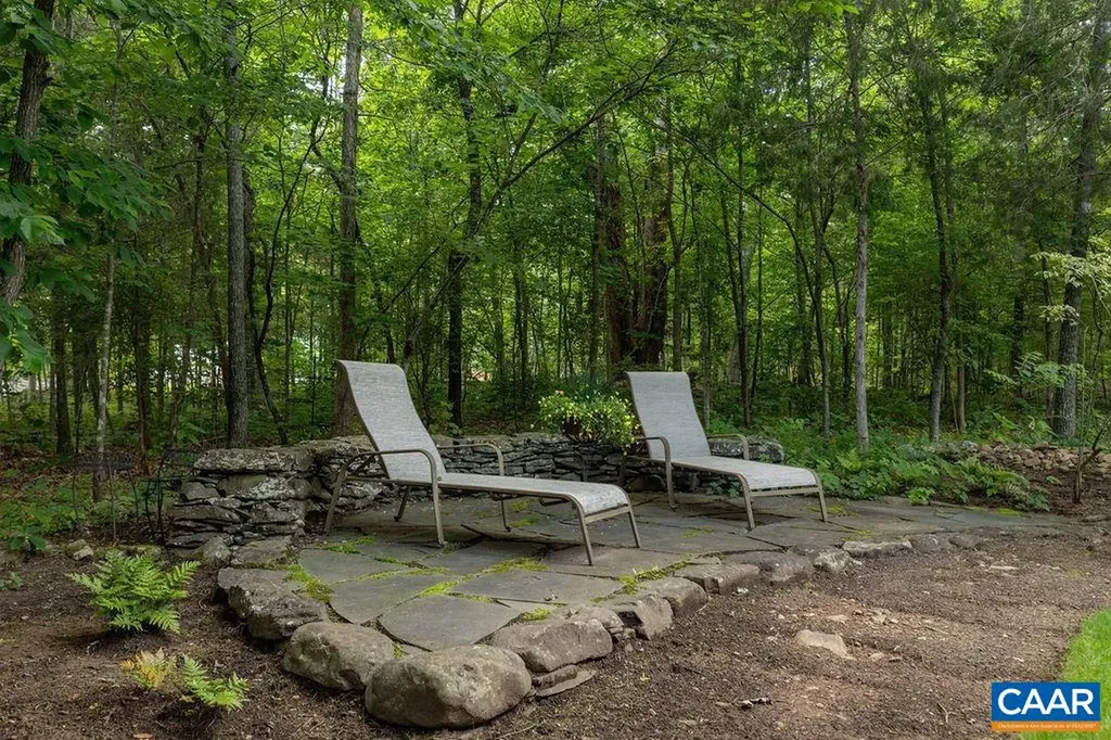 26 May Apple Lane Nellysford VA 22958