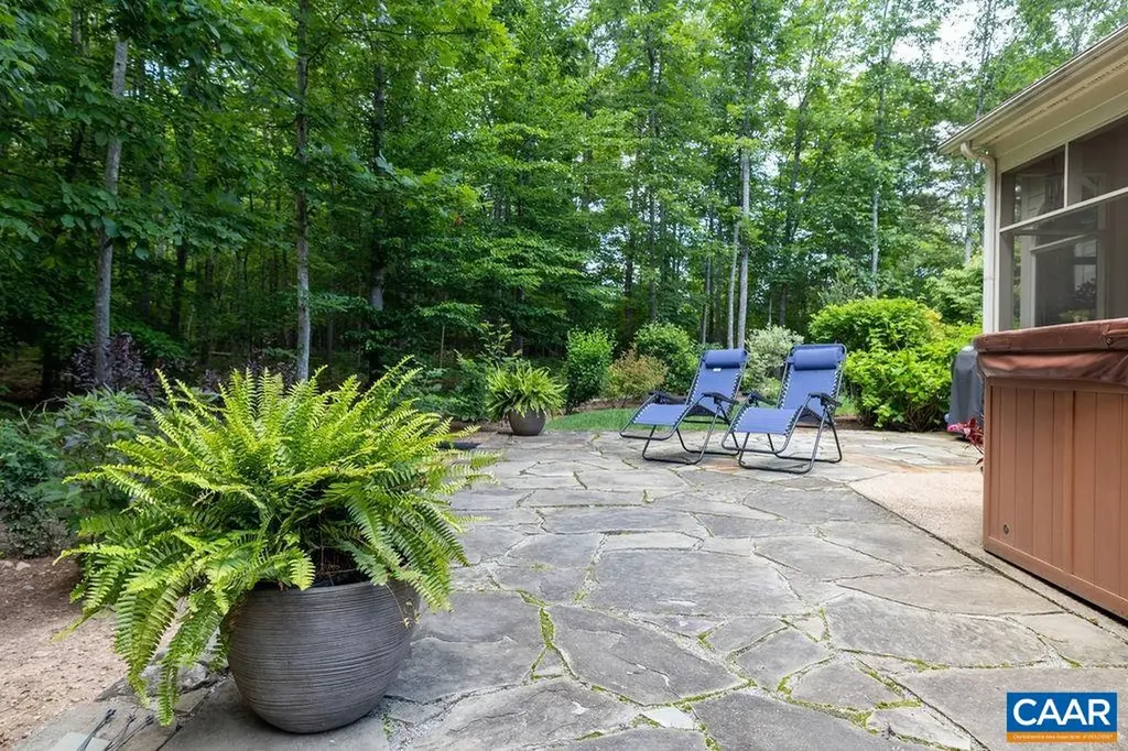 26 May Apple Lane Nellysford VA 22958