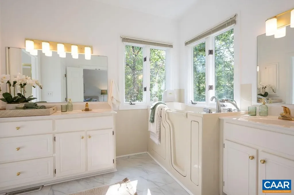 1526 Bremerton Lane Keswick VA 22947