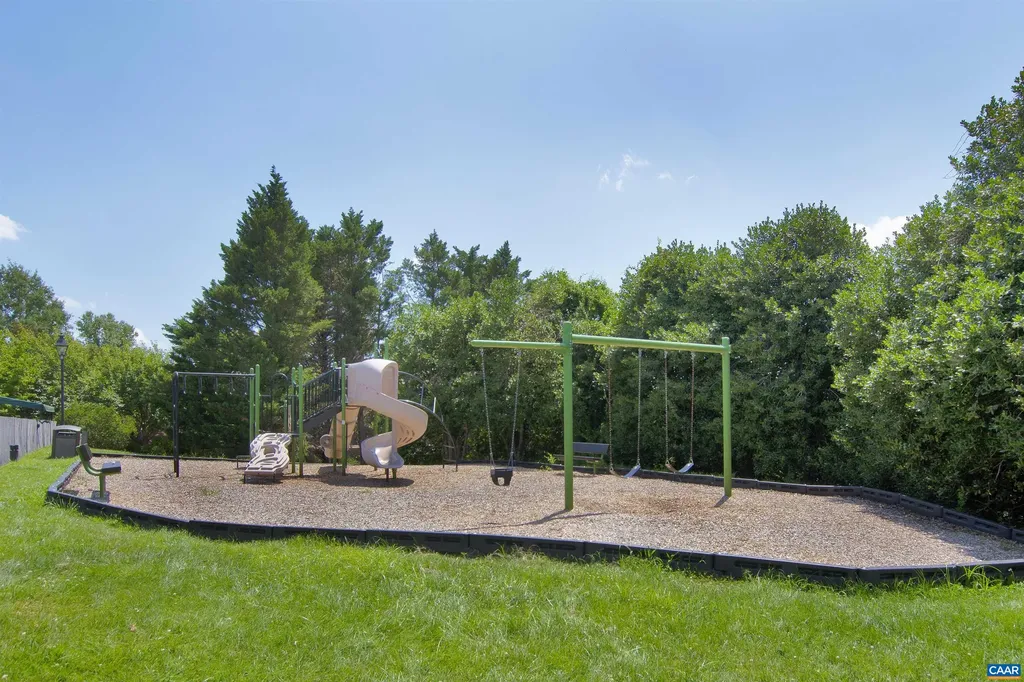 1526 Bremerton Lane Keswick VA 22947