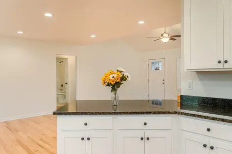 809 6th Street Grottoes VA 24441