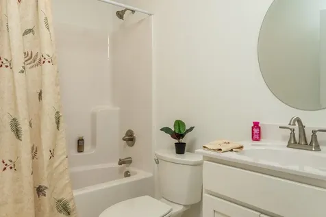 809 6th Street Grottoes VA 24441