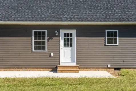809 6th Street Grottoes VA 24441
