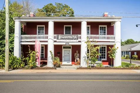 403 North Main Street Bridgewater VA 22812