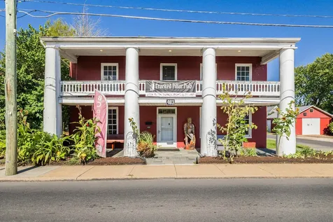 403 North Main Street Bridgewater VA 22812