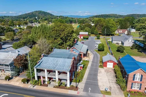 403 North Main Street Bridgewater VA 22812