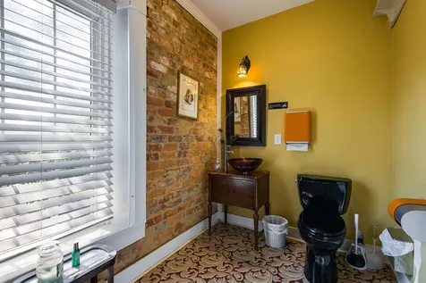 403 North Main Street Bridgewater VA 22812