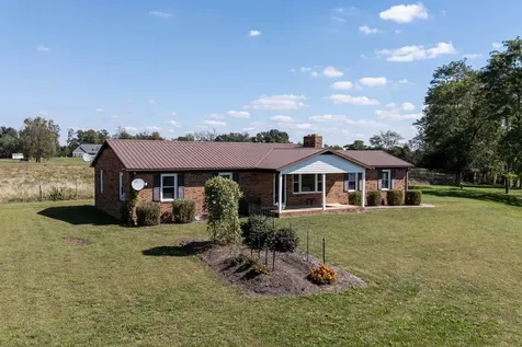 9108 Nazarene Church Road Bridgewater VA 22812