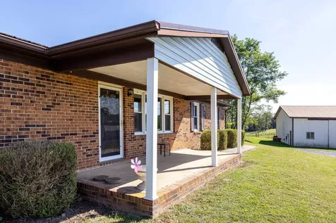 9108 Nazarene Church Road Bridgewater VA 22812