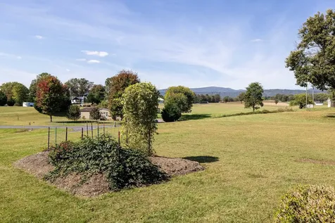 9108 Nazarene Church Road Bridgewater VA 22812